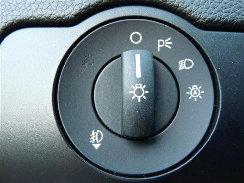 Illustration for article titled Email And Bacon: Misinterpreting Your Car's Iconography